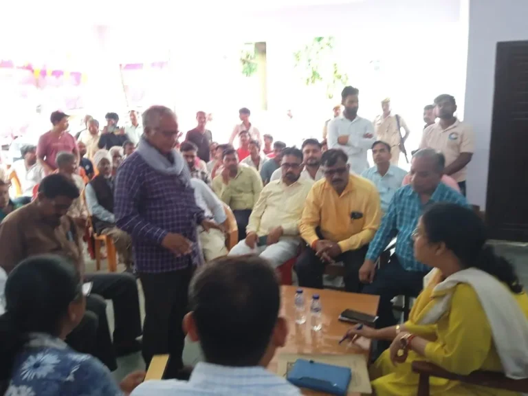 जिलाधिकारी के निर्देश पर गोविंद साहब में आयोजित हुई ग्राम चौपाल