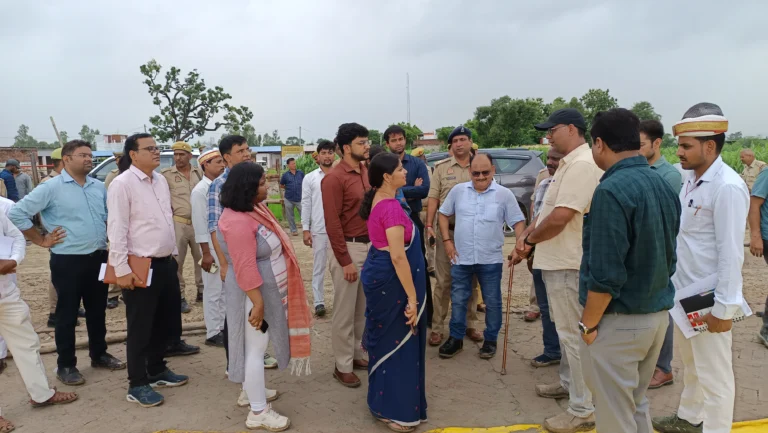 मुख्यमंत्री के प्रस्तावित कार्यक्रम की तैयारियों का जिलाधिकारी एवं पुलिस अधीक्षक ने किया स्थलीय निरीक्षण