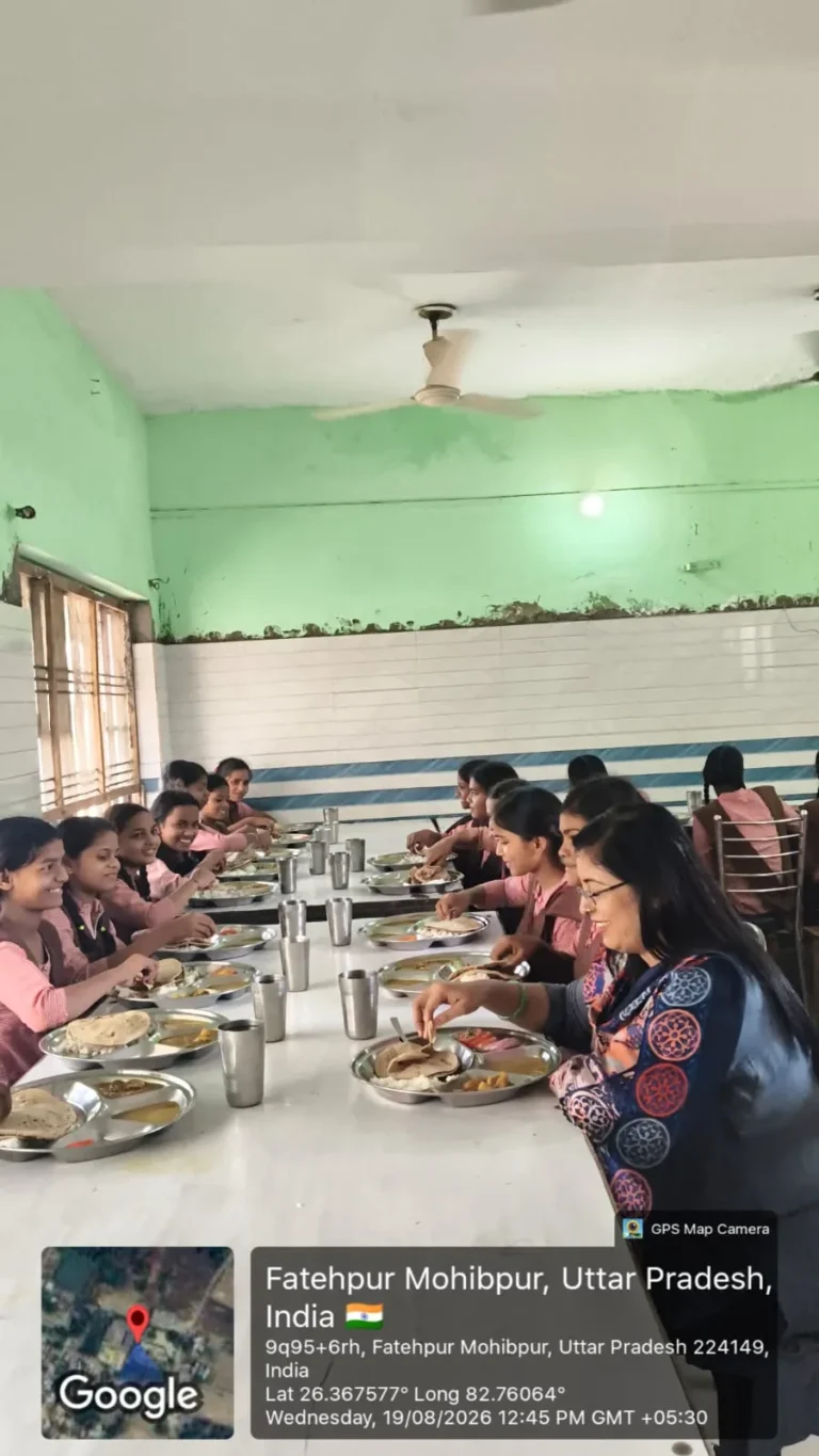 कस्तूरबा गांधी बालिका विद्यालयों में गुणवत्तापूर्ण शिक्षा एवं बेहतर व्यवस्थाएं सुनिश्चित करने हेतु अधिकारियों ने किया निरीक्षण