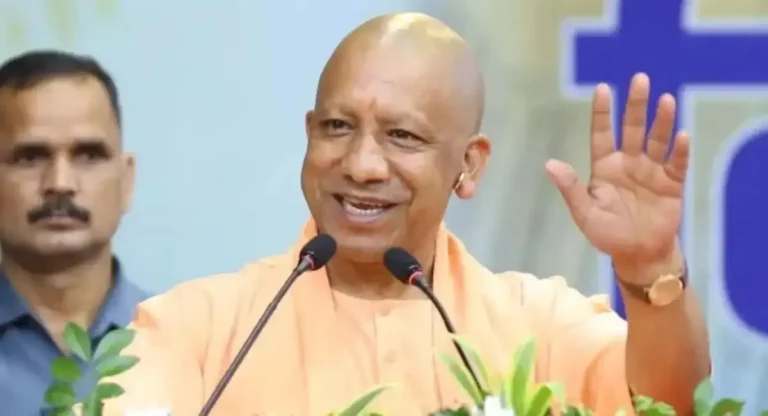 यूपी की पचास हजार ग्रेजुएट बेटियों को मिलेंगी स्कूटी, प्रदेश की आधी आबादी को सुरक्षा-सम्मान देना प्राथमिकता : मुख्यमंत्री योगी आदित्यनाथ