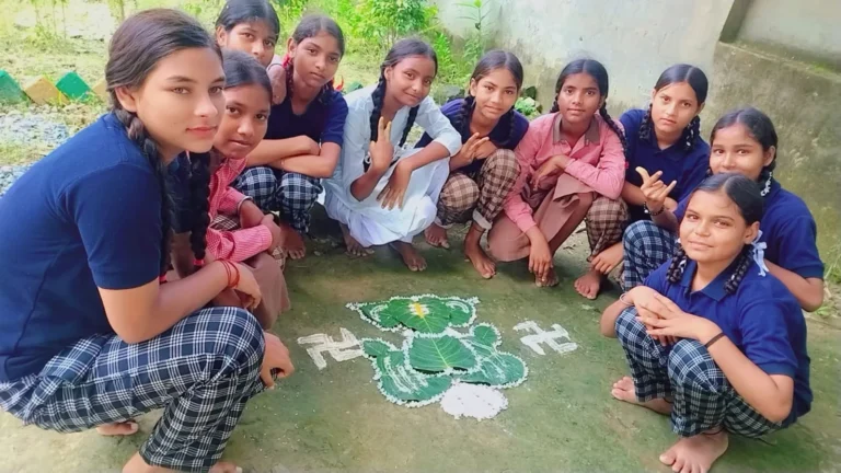 गणेश चतुर्थी पर कस्तूरबा गांधी बालिका विद्यालयों में दिखी बालिकाओं की रचनात्मक कार्य