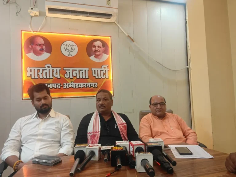 कांग्रेस पार्टी की सरकारों में बाबा साहब के संविधान की धज्जियाँ उड़ाई गई थी- श्याम सुंदर वर्मा