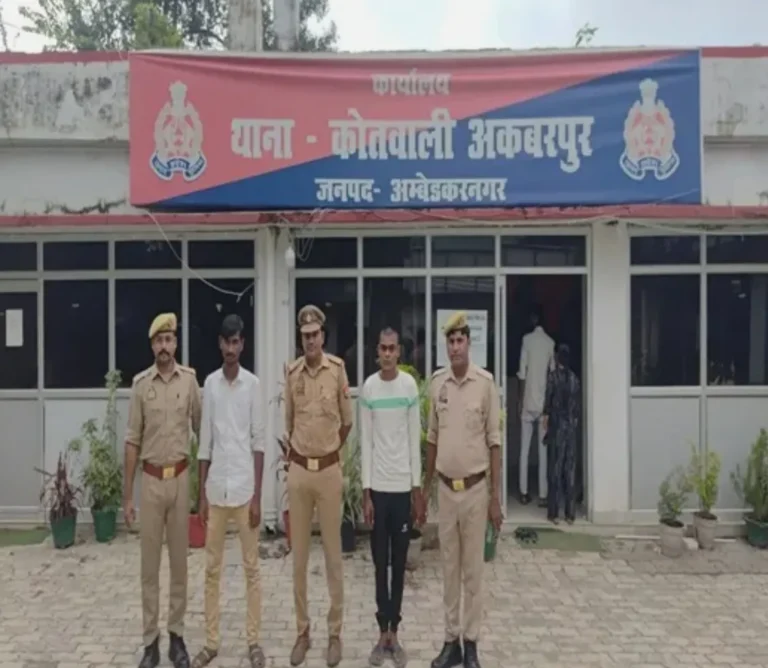 गंभीर धाराओं में वांछित दो अभियुक्तों को पुलिस ने किया गिरफतार