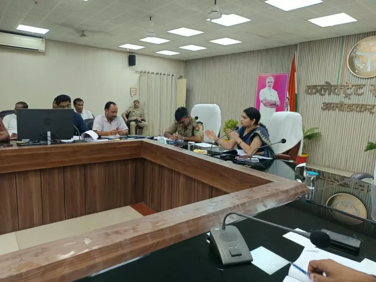 सड़क सुरक्षा समिति की बैठक में सड़क दुर्घटनाओं में और कमी लाने हेतु प्रभावी कार्यवाही के निर्देश