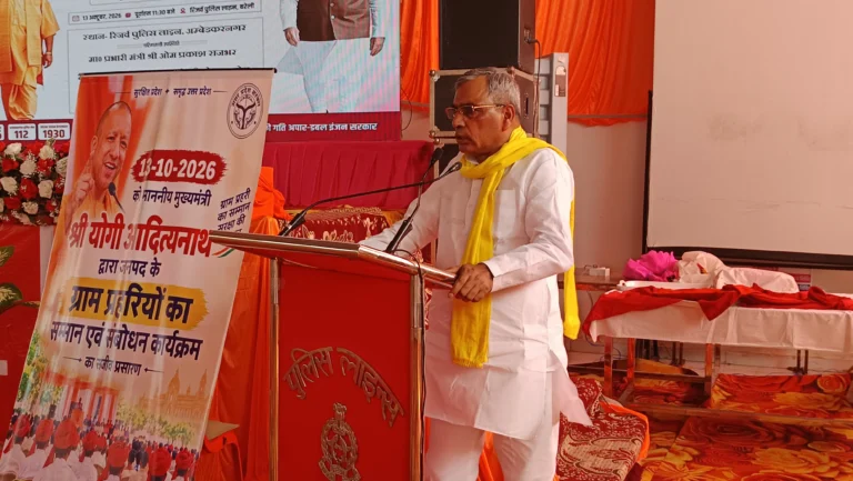 अपराध नियंत्रण में अहम भूमिका निभाने वाले ग्राम प्रहरी को प्रभारी मंत्री ने किया सम्मानित