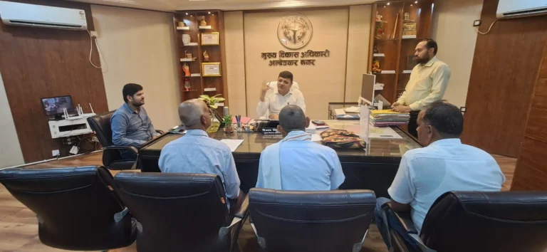 सहकारी समितियों के कर्मचारी के वेतन संबंधी समस्याओं के समाधान की मांग