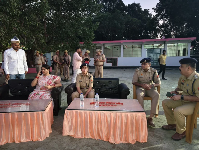 जिलाधिकारी एवं पुलिस अधीक्षक ने महादेवा घाट टांडा का किया निरीक्षण